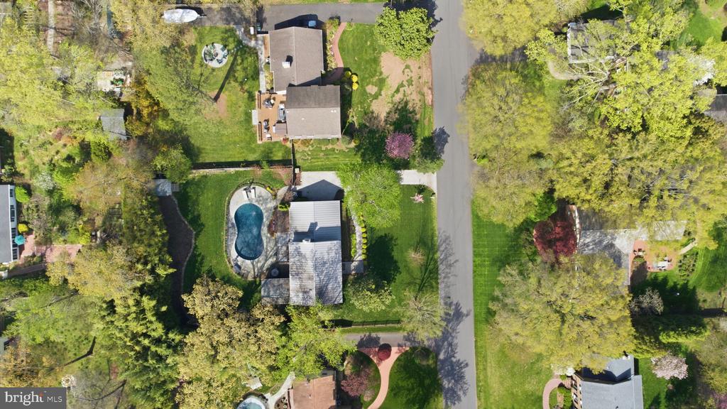 9410 FERRY LANDING COURT