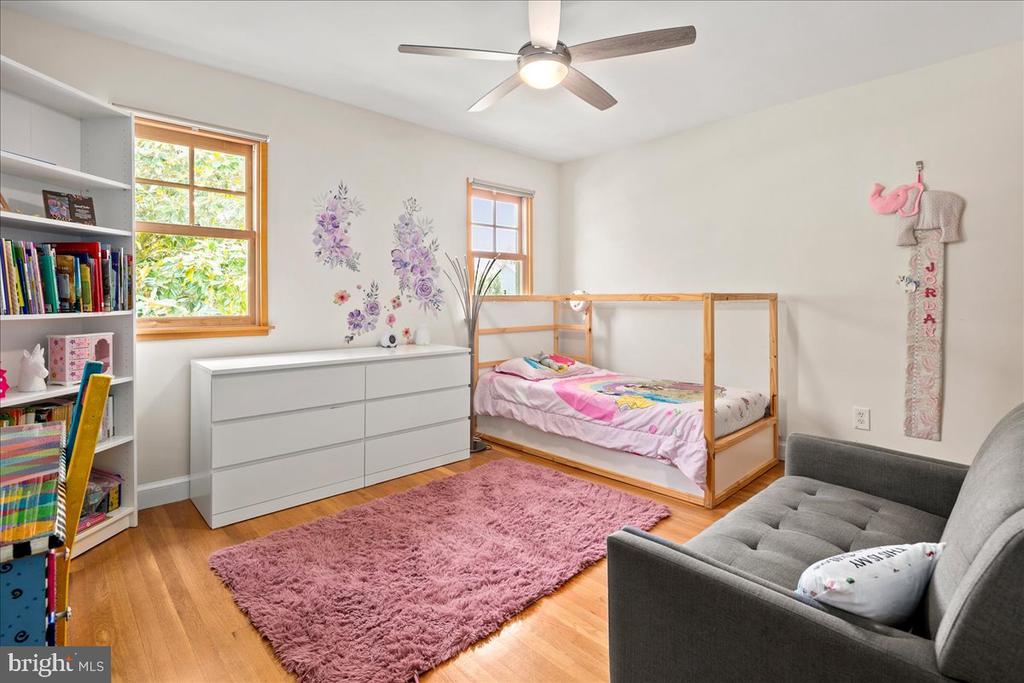 9410 FERRY LANDING COURT