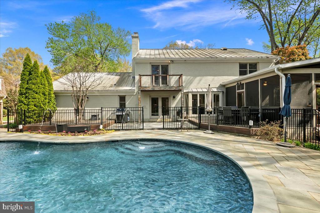 9410 FERRY LANDING COURT
