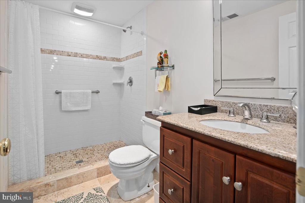 9352 MOUNT VERNON CIRCLE