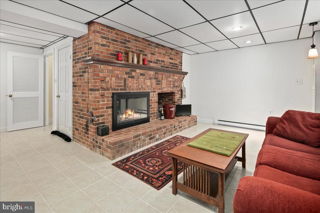 9352 MOUNT VERNON CIRCLE