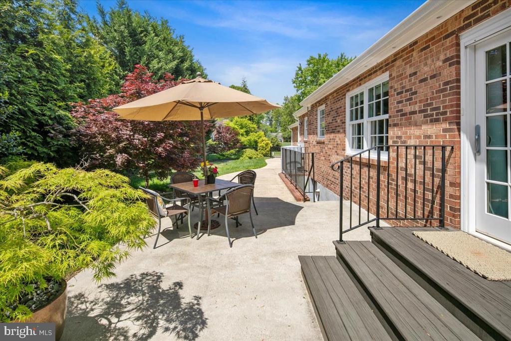 9352 MOUNT VERNON CIRCLE