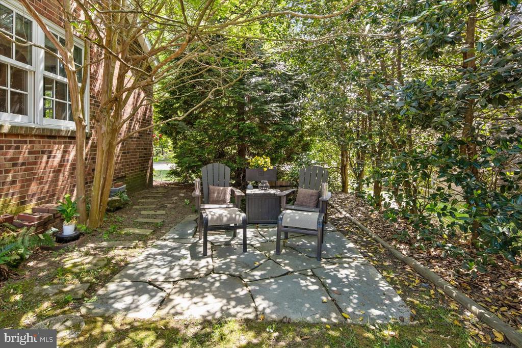 9352 MOUNT VERNON CIRCLE