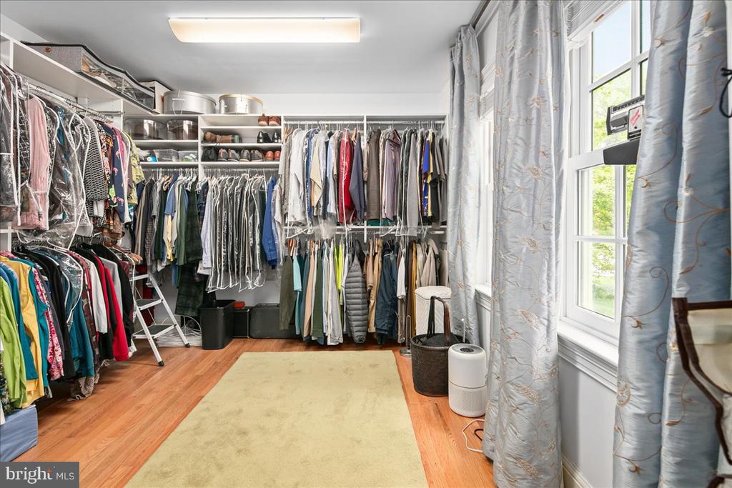 9352 MOUNT VERNON CIRCLE