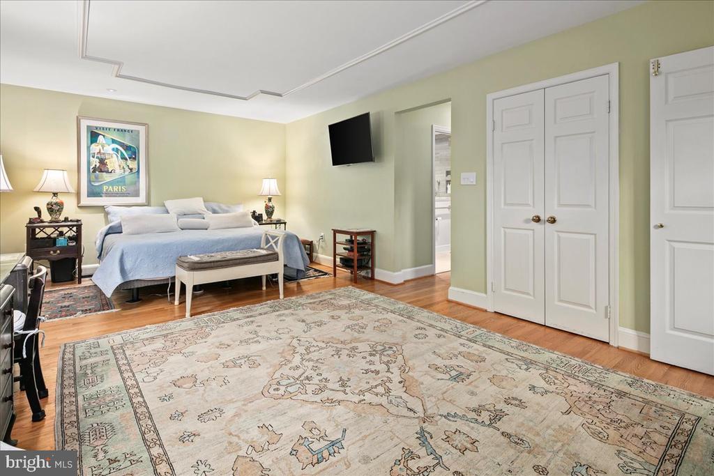 9352 MOUNT VERNON CIRCLE