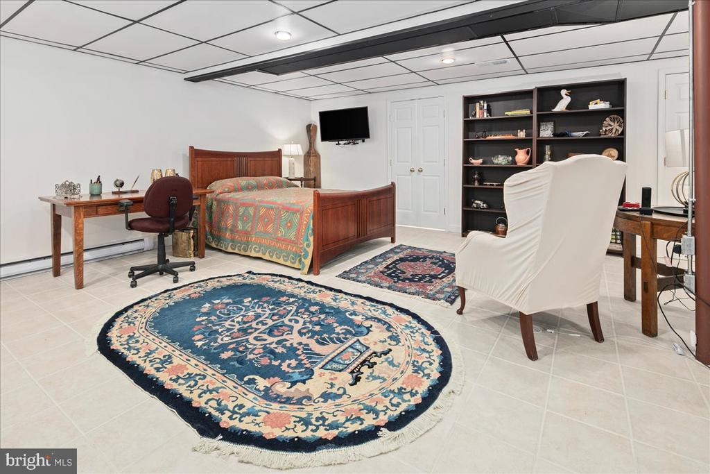 9352 MOUNT VERNON CIRCLE