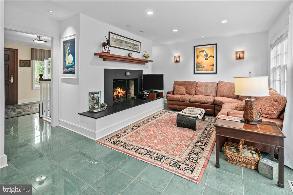 9352 MOUNT VERNON CIRCLE