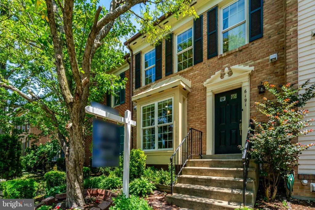 6191 WELLINGTON COMMONS DRIVE