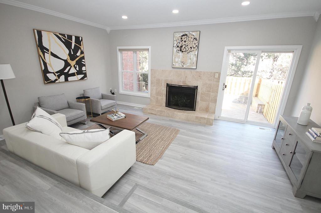 6191 WELLINGTON COMMONS DRIVE