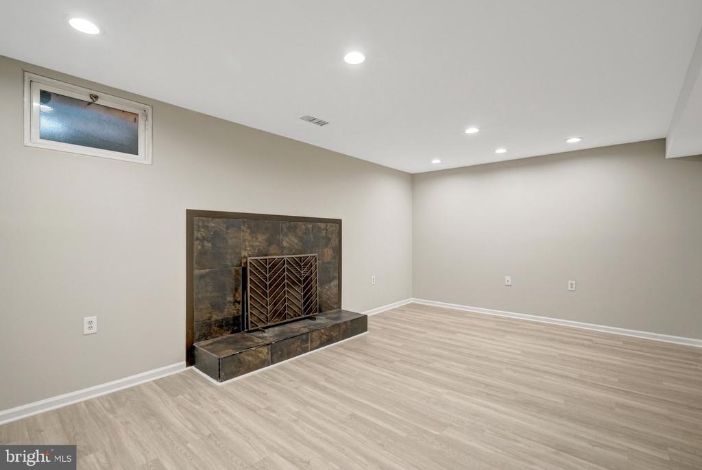 6191 WELLINGTON COMMONS DRIVE