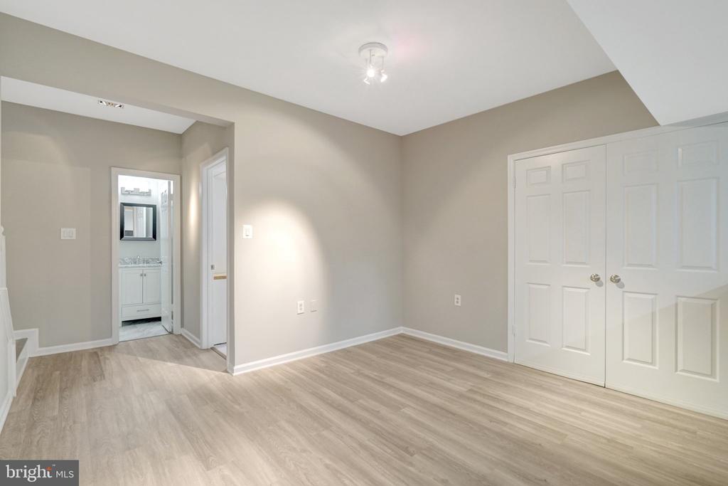 6191 WELLINGTON COMMONS DRIVE