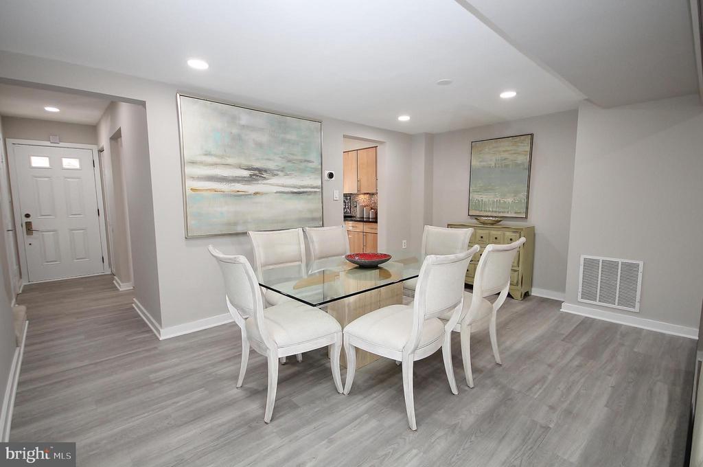 6191 WELLINGTON COMMONS DRIVE
