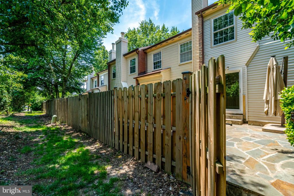 6191 WELLINGTON COMMONS DRIVE