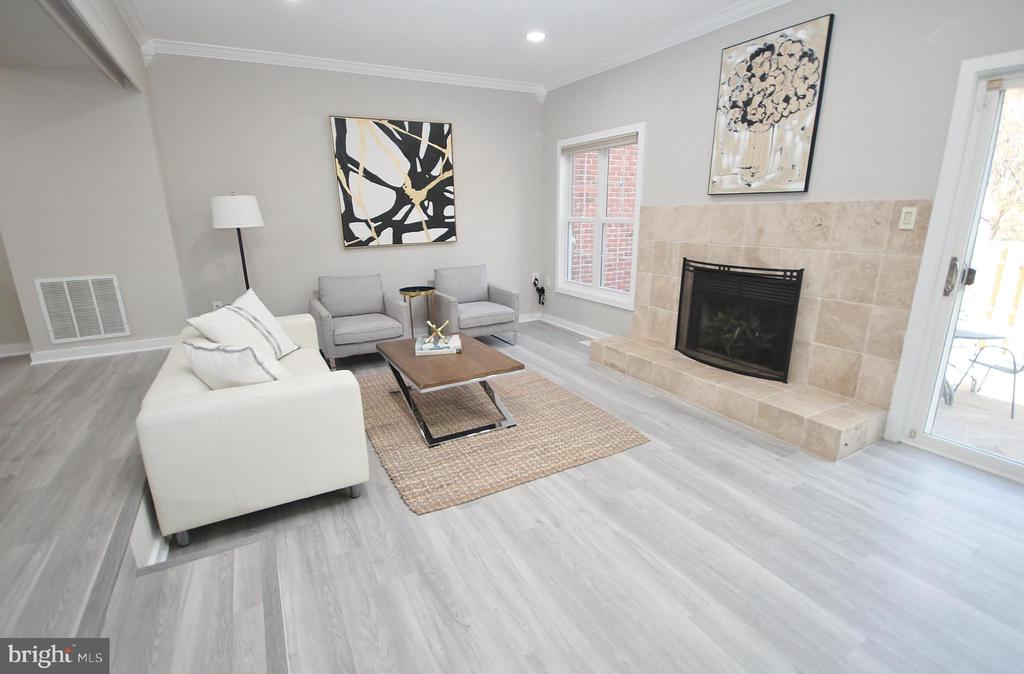 6191 WELLINGTON COMMONS DRIVE