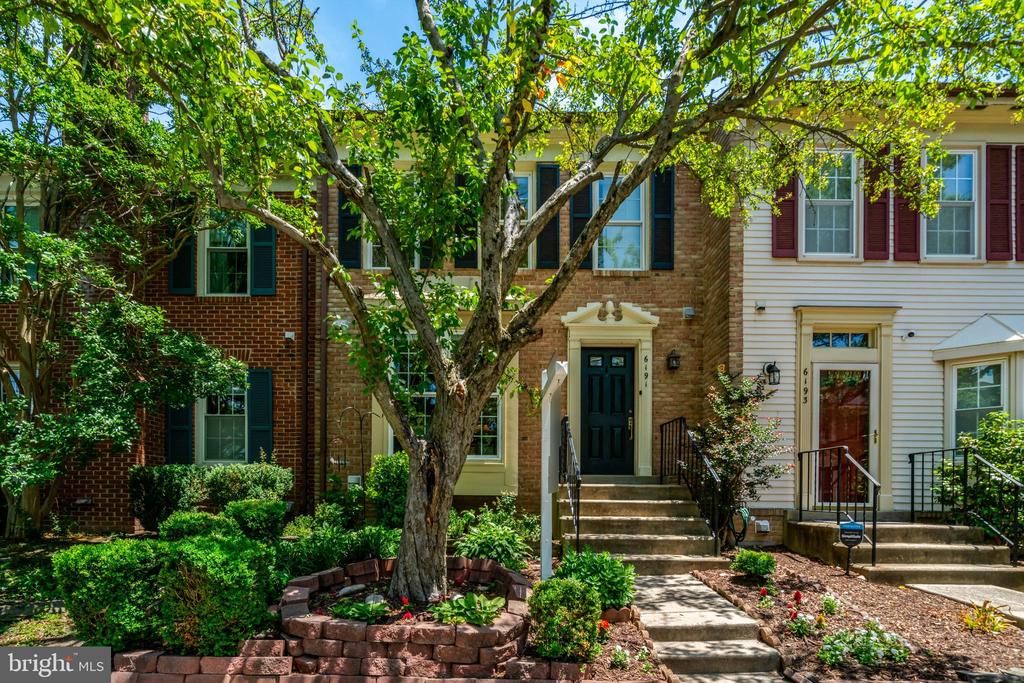 6191 WELLINGTON COMMONS DRIVE