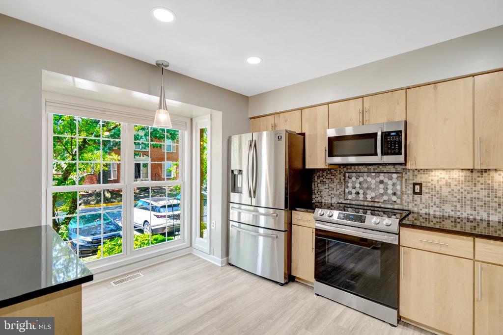 6191 WELLINGTON COMMONS DRIVE