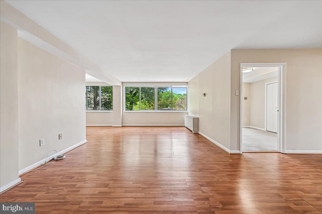 6631 WAKEFIELD DRIVE 203
