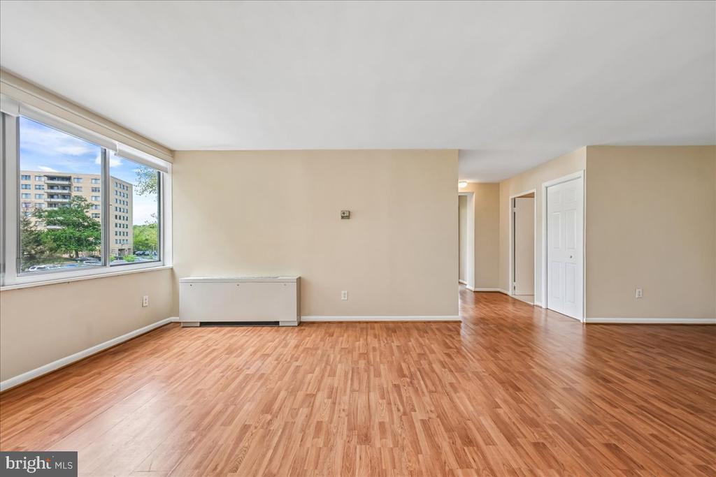 6631 WAKEFIELD DRIVE 203