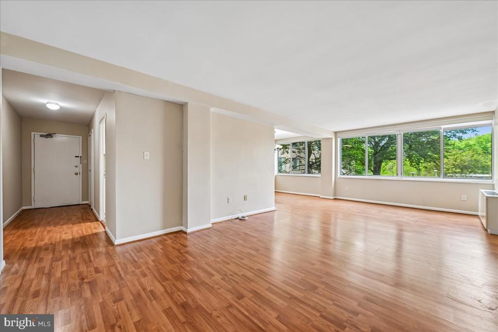 6631 WAKEFIELD DRIVE 203