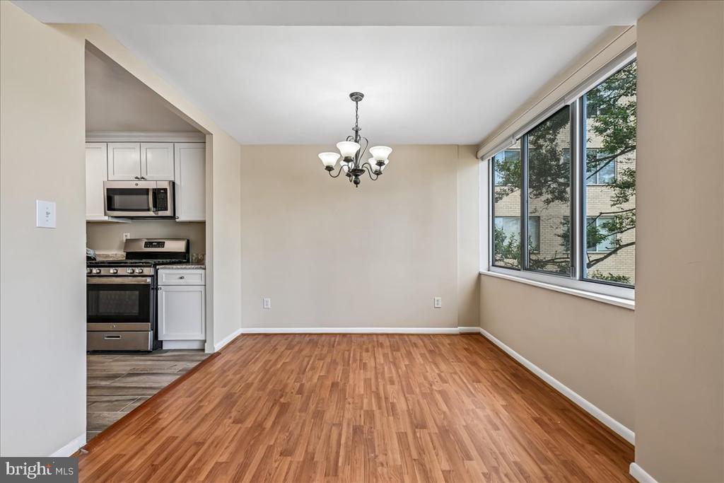 6631 WAKEFIELD DRIVE 203