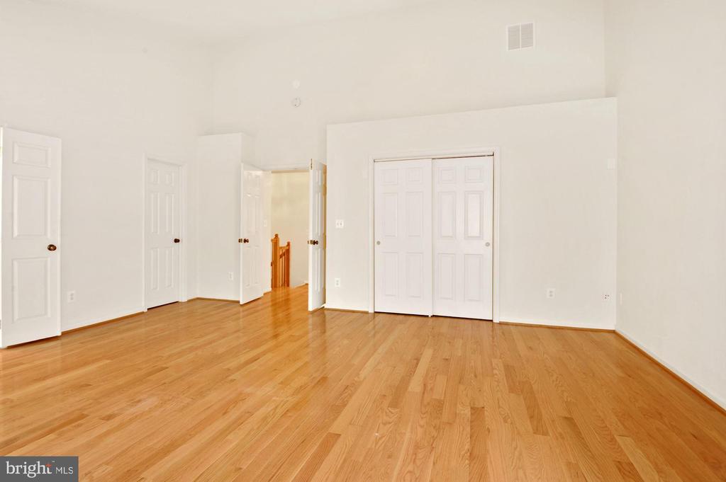 12489 LUCAS DRIVE