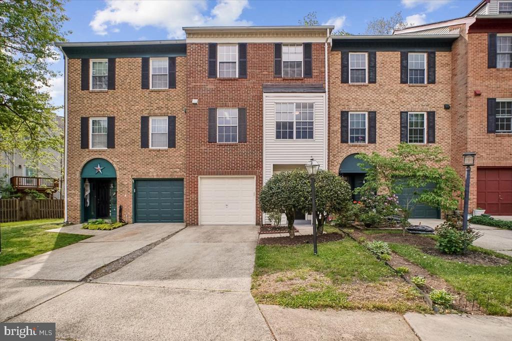 6013 CROCUS COURT