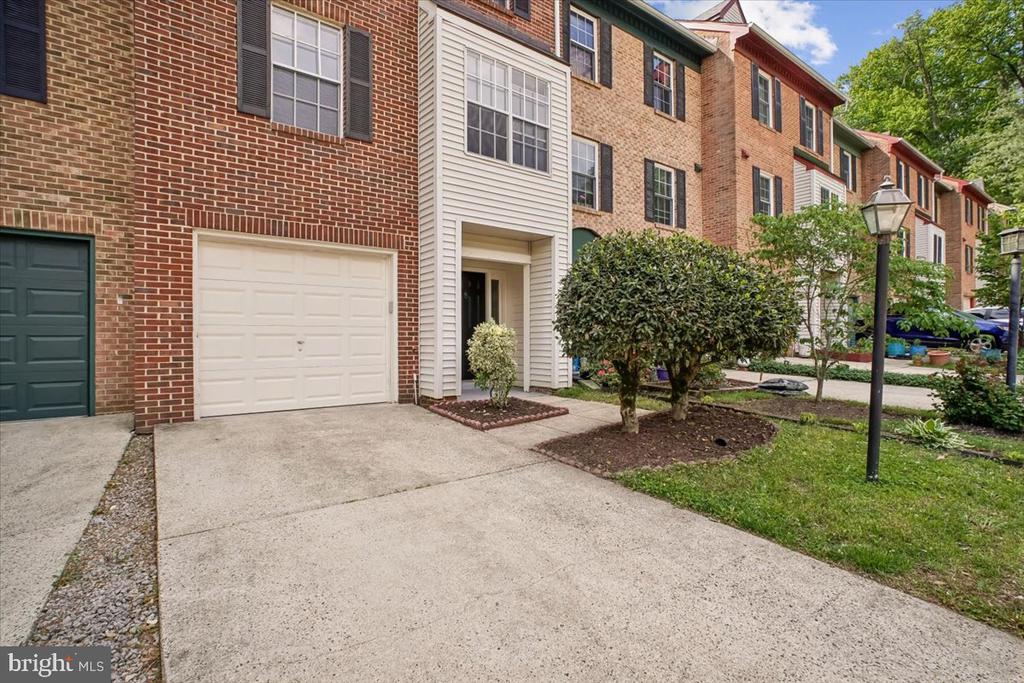 6013 CROCUS COURT