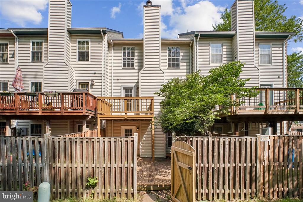 6013 CROCUS COURT