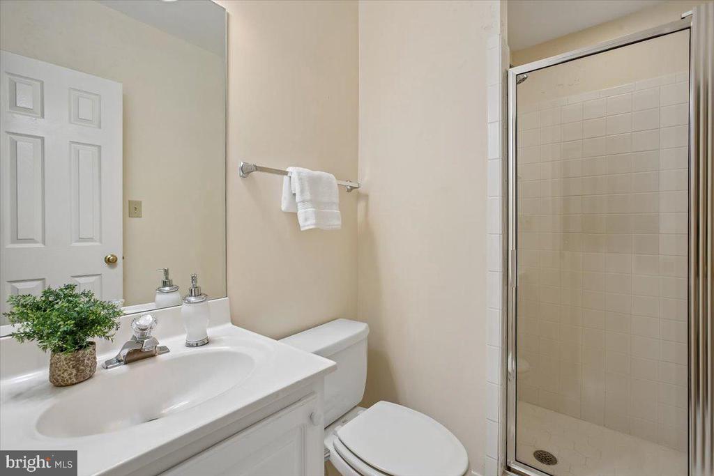 6488 SHARON KAY COURT
