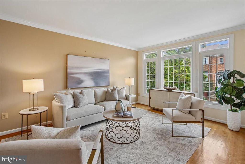 6488 SHARON KAY COURT