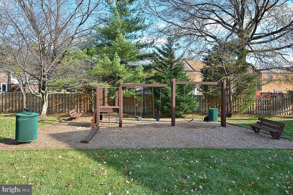 6488 SHARON KAY COURT