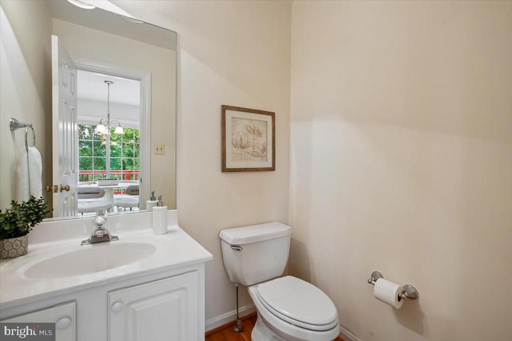 6488 SHARON KAY COURT