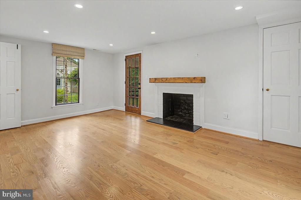 6403 14TH STREET