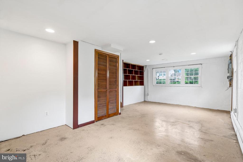 8339 WAGON WHEEL ROAD