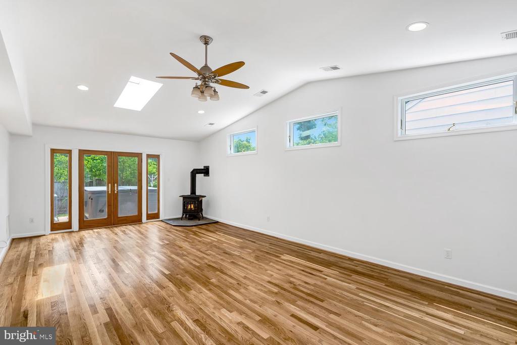 8339 WAGON WHEEL ROAD