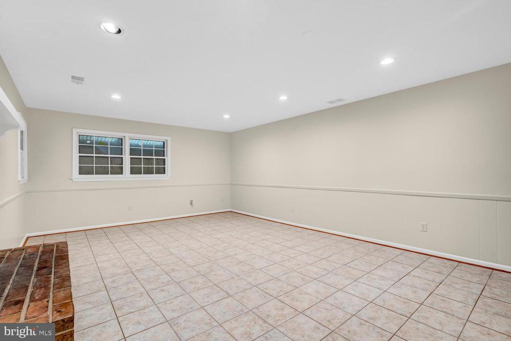 2108 WILKINSON PLACE