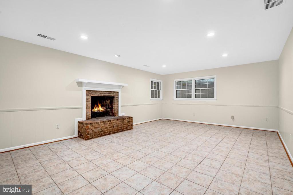 2108 WILKINSON PLACE