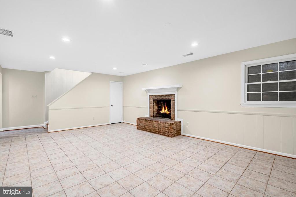2108 WILKINSON PLACE