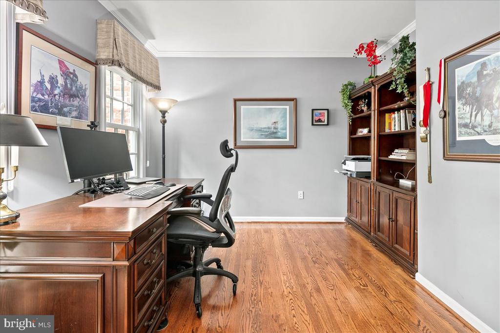 3801 WASHINGTON WOODS DRIVE
