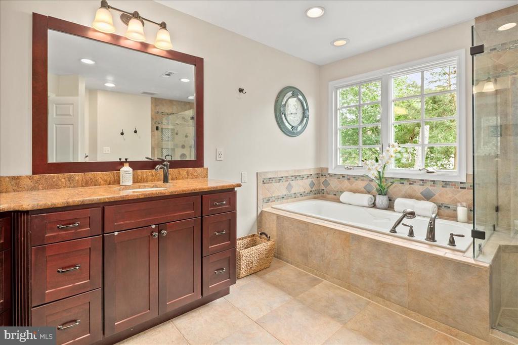 3801 WASHINGTON WOODS DRIVE