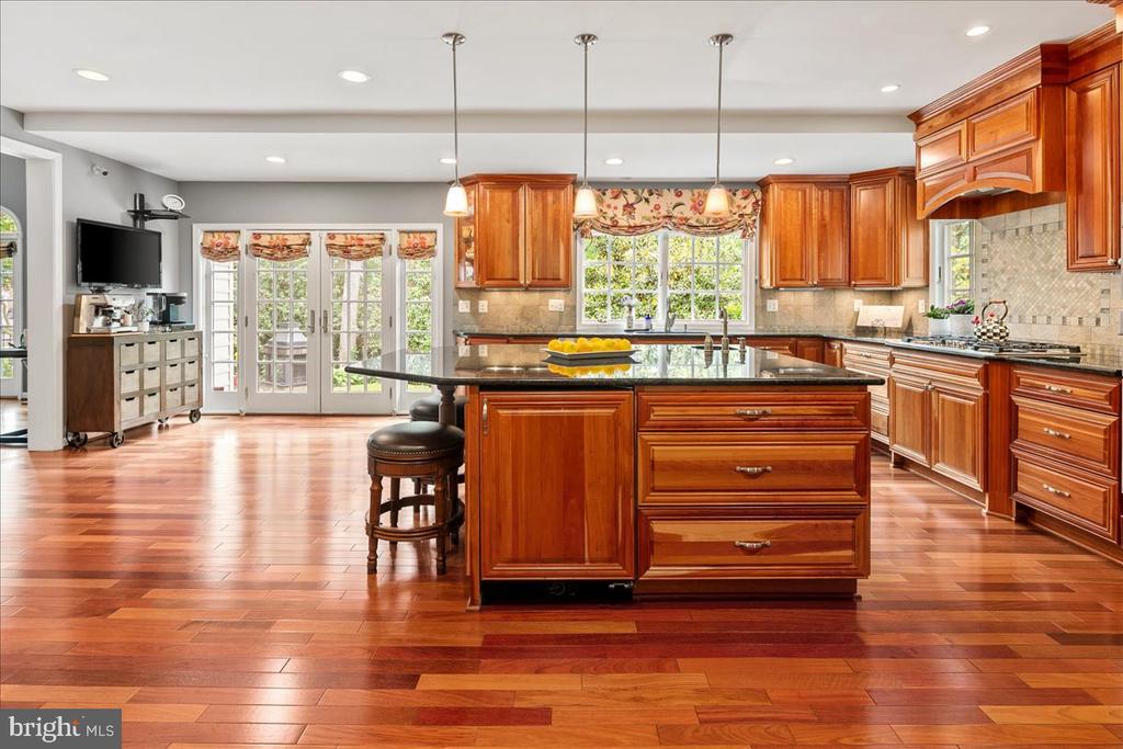 3801 WASHINGTON WOODS DRIVE