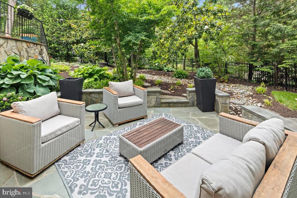 3801 WASHINGTON WOODS DRIVE