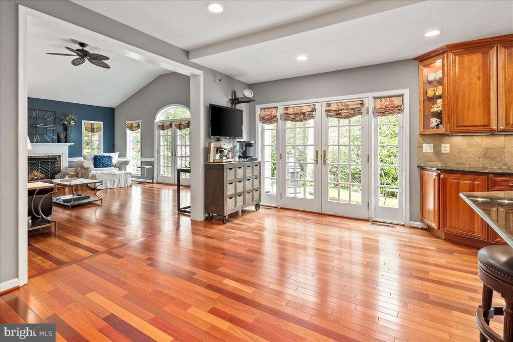 3801 WASHINGTON WOODS DRIVE