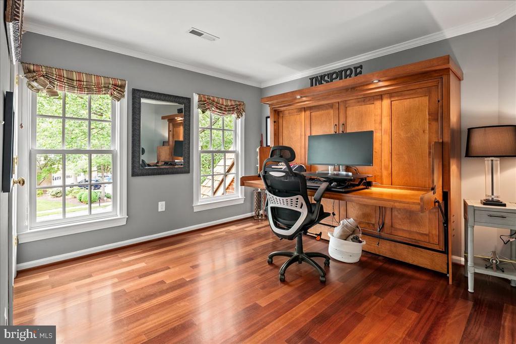 3801 WASHINGTON WOODS DRIVE