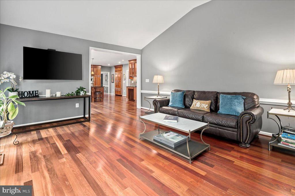 3801 WASHINGTON WOODS DRIVE