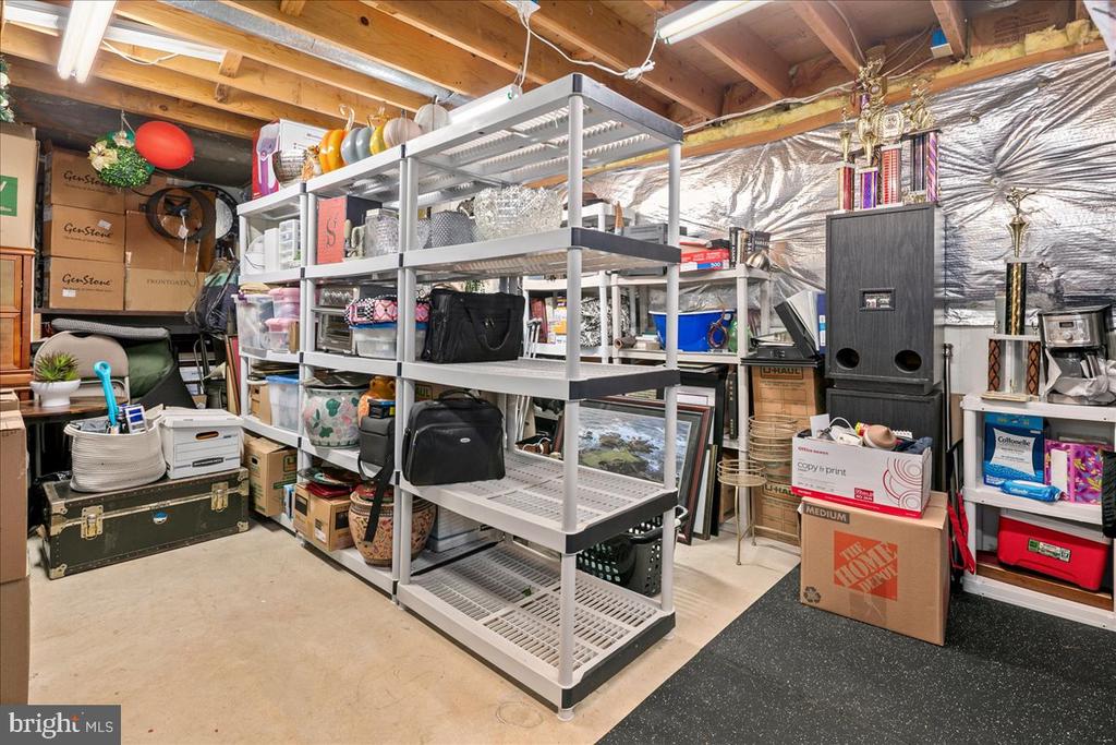 3801 WASHINGTON WOODS DRIVE