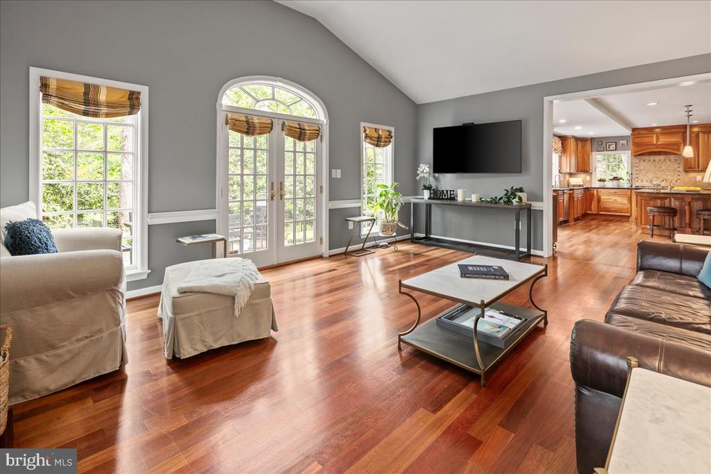 3801 WASHINGTON WOODS DRIVE