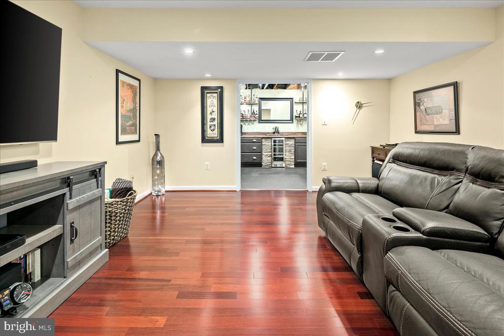 3801 WASHINGTON WOODS DRIVE
