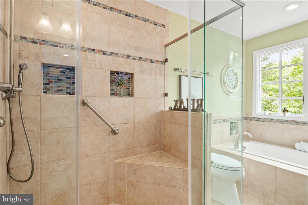 3801 WASHINGTON WOODS DRIVE