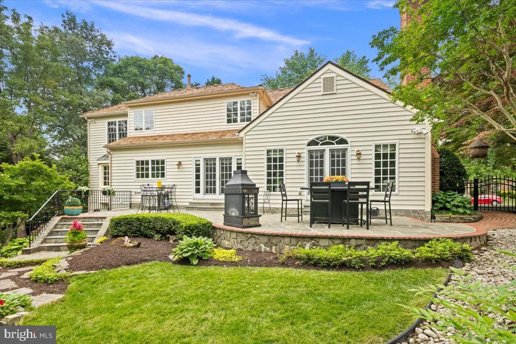 3801 WASHINGTON WOODS DRIVE